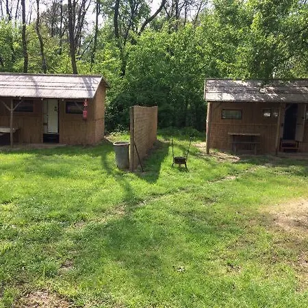 مكان تخييم Tiszavirag Camping